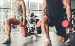 ادفع مستوى لياقتك البدنية مع مرافق صالة الألعاب الرياضية لدينا